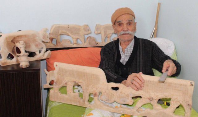 Ağlamaktan gözleri kör oldu, gözleri değil ama elleri görüyor!