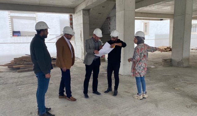 Ağrı Milli Eğitim Müdürü Kökrek, yapımı devam eden Fen Lisesinde incelemelerde bulundu