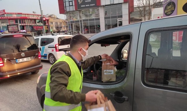 AK Gençlik'ten 'İftara beş kala' etkinliği
