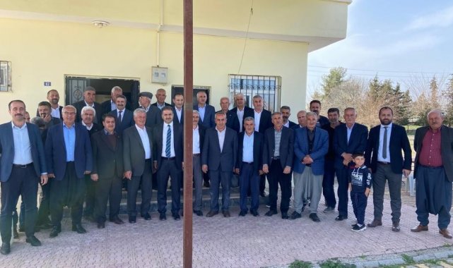 AK Parti heyeti, muhtarlarla bir araya geldi