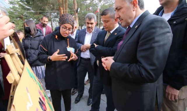 AK Parti Van Milletvekili Arvas, öğrencilerle bir araya geldi