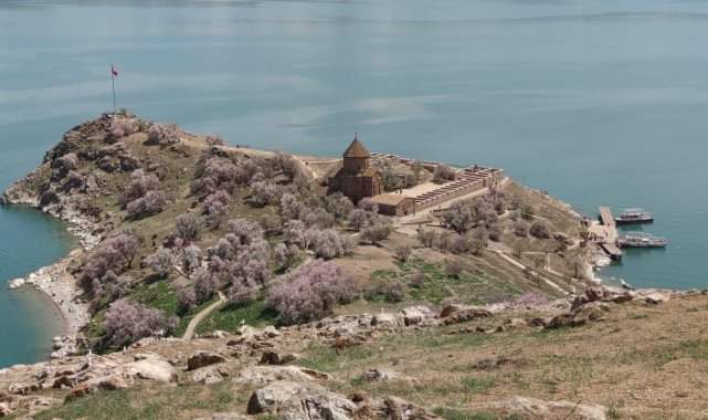 Akdamar Adası'nı 4 ayda 26 bin 380 kişi ziyaret etti