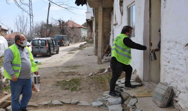 Akşehir Belediyesi'nden 600 ihtiyaç sahibine her gün iftar yemeği