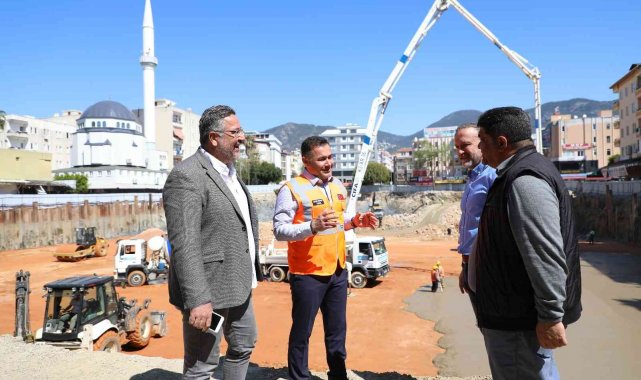 Alanya Cuma Pazarı'na yapılan çalışmalar gününde hizmete girecek