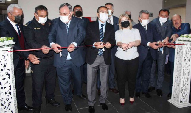 Alaşehir Halk Eğitim Merkezi yılın ilk sergisini açtı