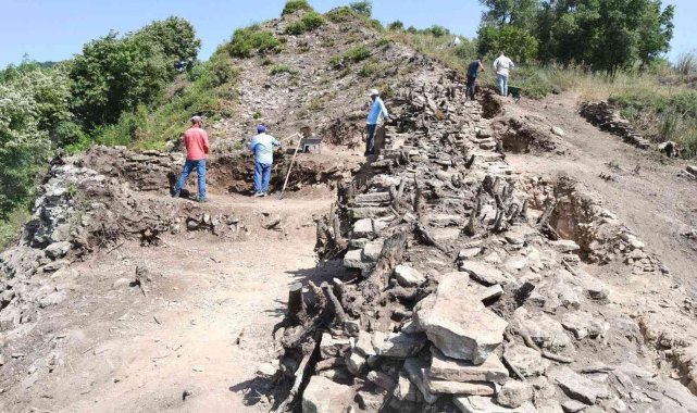 Altınova&#039;da 50 kişilik arkeolog ordusu çalışacak