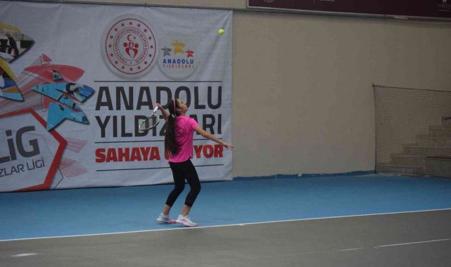 Anadolu Yıldızlar Ligi Tenis Grup müsabakaları Afyonkarahisar'da başladı
