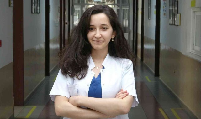 Anne yüreği...Yavrusunun peşini bırakmadı hastanede böyle kavuştu