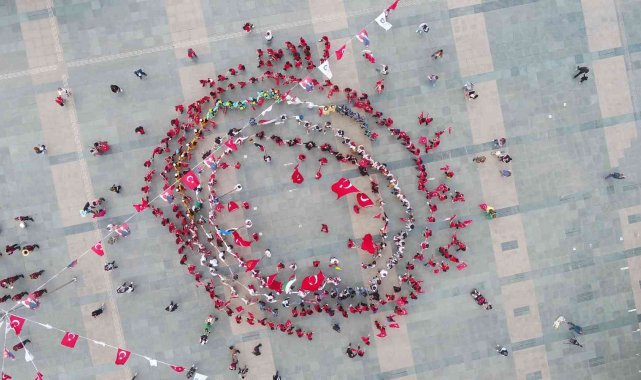 Antalya&#039;da 23 Nisan coşkusu başladı