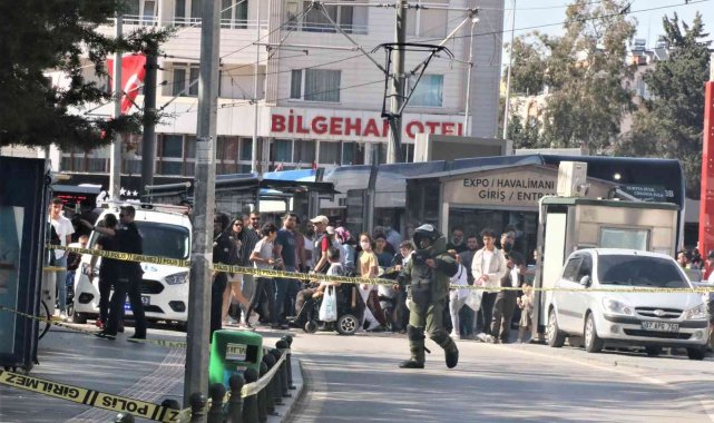 Antalya'da çöp kutusuna atılan çanta polisi alarma geçirdi