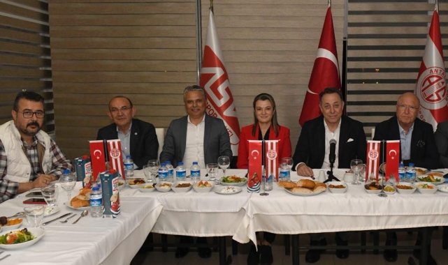 Antalyaspor Vakfı iftar yemeğinde buluştu