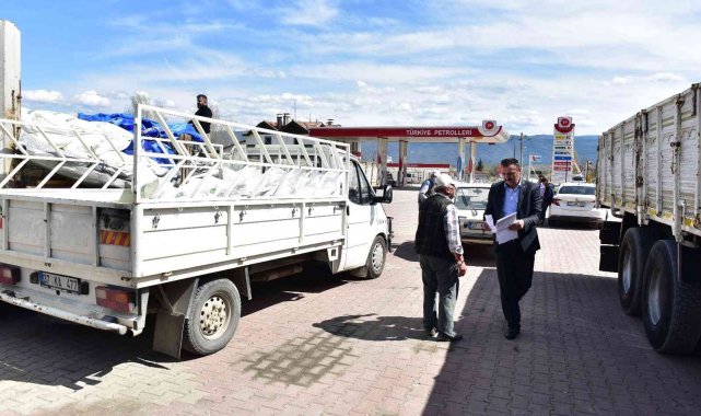 Arı yetiştiricilerine besleme şekeri dağıtıldı