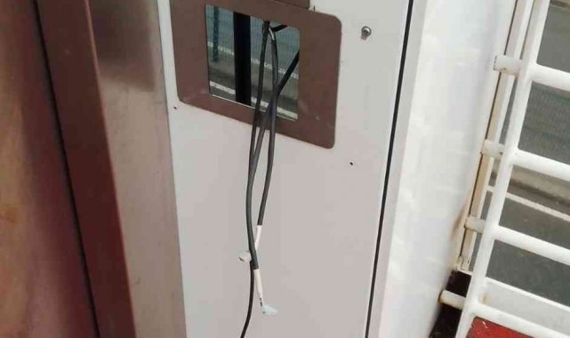 Asansörler tahrip ediliyor