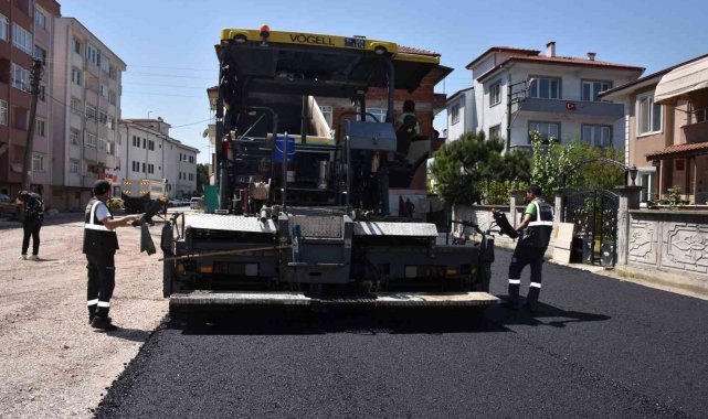Asfalt sezonu açıldı, 16 sokak yenilendi