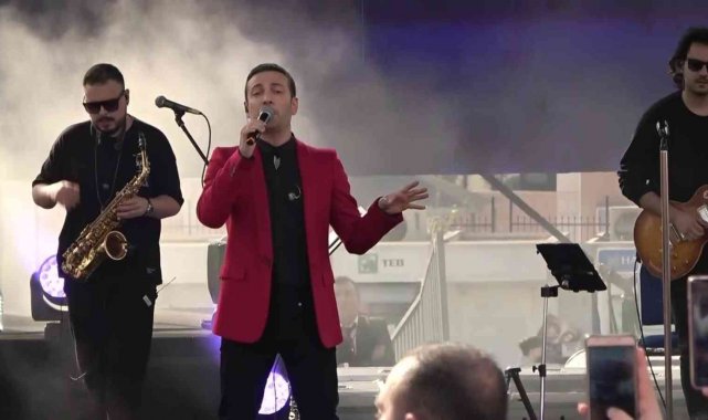 Ataşehir'de çocuklar 23 Nisan'ı Oğuzhan Koç ile kutladı