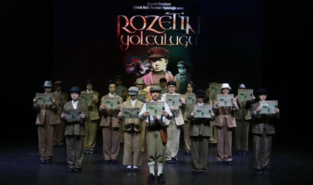 Ataşehirli gençler, dansla 23 Nisan'a damga vurdu