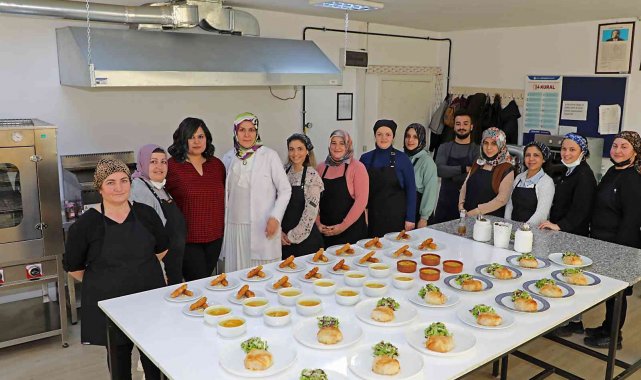 ATASEM'in aşçı adayları mutfakta
