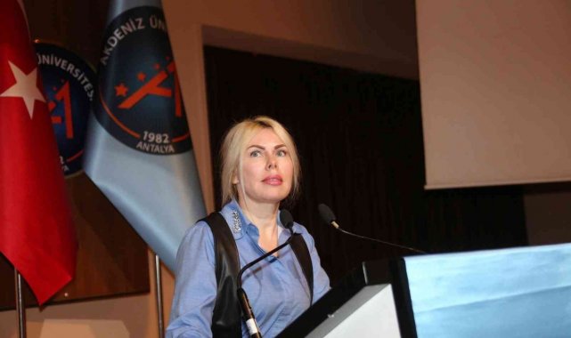 AÜ'de Tıpta Uzmanlık Sınavı bilgilendirme toplantısı düzenledi