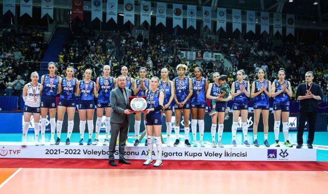 AXA Sigorta Kadınlar Kupa Voley'in şampiyonu VakıfBank