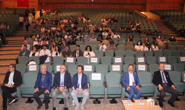 Aydın, Denizli ve Muğla&#039;nın Tıp öğrencileri Genetik sempozyumunda buluştu