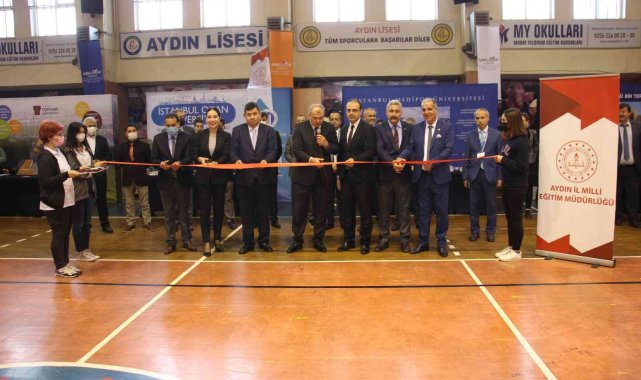 Aydın'da 'Üniversite Tanıtım ve Kariyer Günleri'nin açılışı gerçekleştirildi