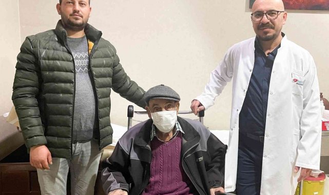 Aydın'dan Denizli Tekden Hastanesi'ne gelen hastadan 320 gram prostat çıktı