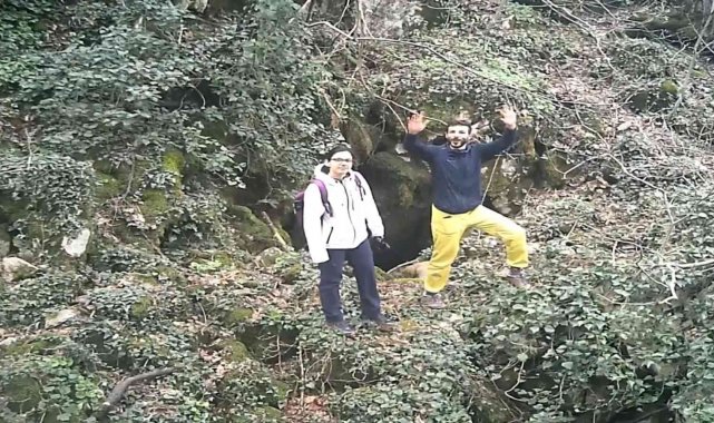 Ayı ile burun buruna gelecekken aldıkları kararla ölümden döndüler