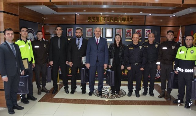 Ayın polisleri ödüllendirildi