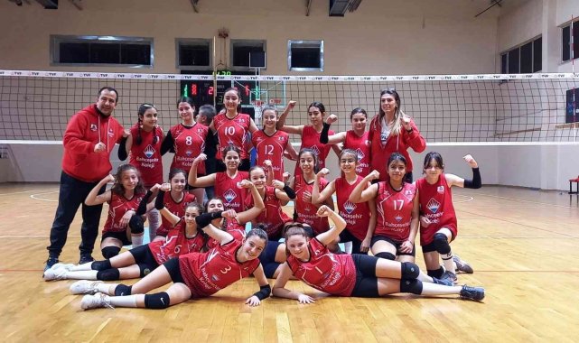 Ayvalıkspor midi kızlar da il şampiyonu oldu