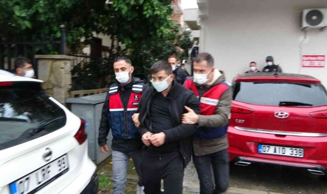 Babanın gözyaşlarıyla yalvarıp teslim olmasını sağladığı şüpheli, ikinci operasyonda yakalanacağını anlayınca intihar etti