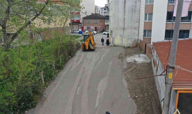 Bafra'da yol sorunları çözülüyor