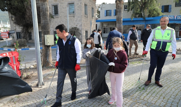 Bahar Bodrum&#039;a geldi...Bodrum&#039;da bahar temizliği başladı.