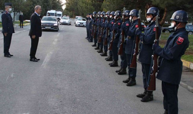 Bakan Akar: "Kültür dünyasına bir eser daha kazandırmanın gurunu yaşıyoruz"