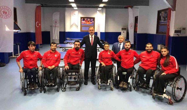 Bakan Kasapoğlu: "Tokyo'da bu değerli arkadaşlarımızla çok ayrı bir heyecanı yaşadık"