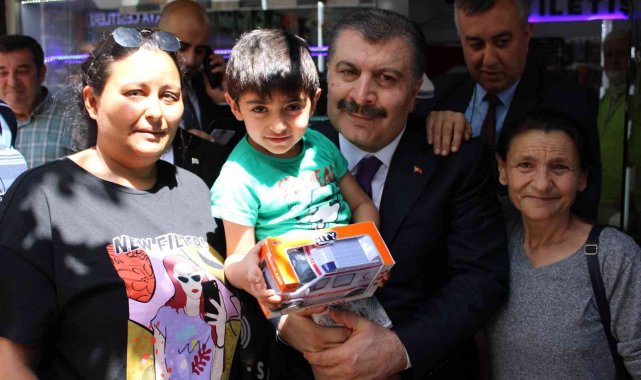 Bakan Koca'ya Aydın'da yoğun ilgi