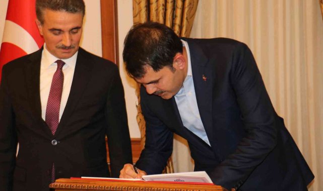 Bakan Kurum, Malatya Valiliğini ve AK Parti İl Teşkilatını ziyaret etti