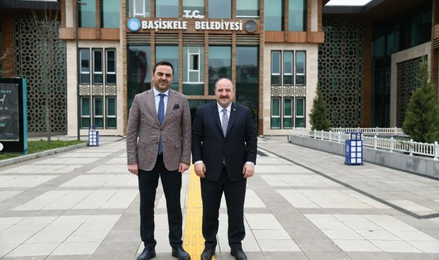 Bakan Varank, projeleri için Başkan Özlü'yü tebrik etti