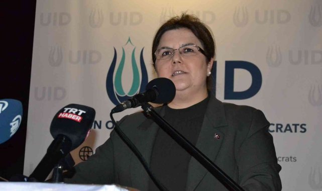 Bakan Yanık: &quot;Almanya&#039;da çok nitelikli ve güzel bir topluluk var&quot;