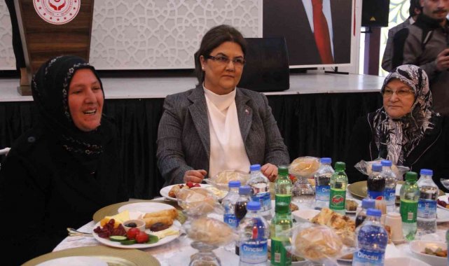 Bakan Yanık: "Bugünlerimizi şehit ve gazilerimize borçluyuz"