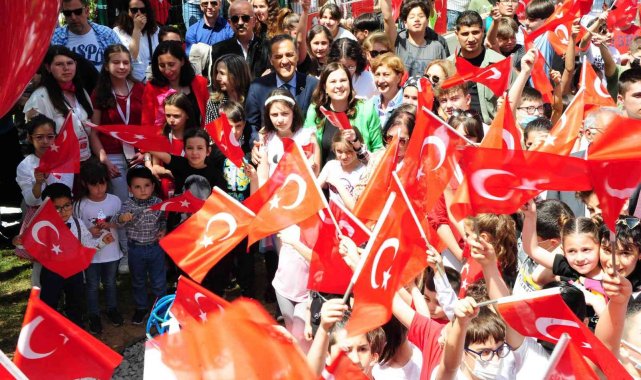 Balçova'da 23 Nisan şenliği