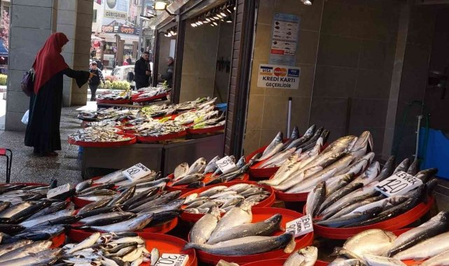 Balık av sezonu sonrasında tezgâhlar kültür balıklara kaldı