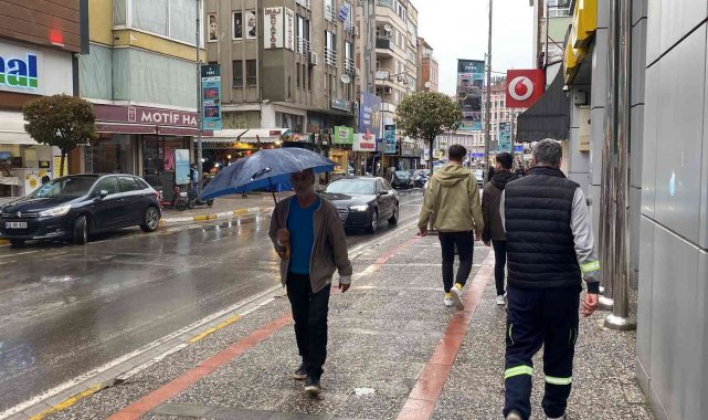 Balıkesir'de sağanak yağış etkili oldu