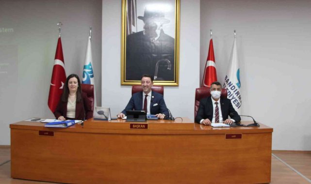 Bandırma Belediyesi 2021 faaliyet ve bütçe performans toplantısını gerçekleştirdi