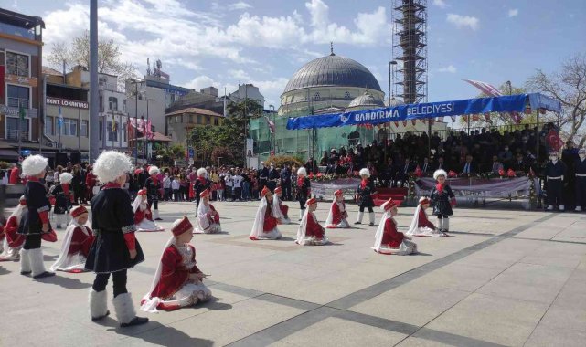 Bandırma'da 23 Nisan Kutlaması