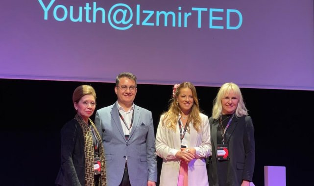 Başarılı isimler "Kesişmeler" teması ile gençlere ilham oldu