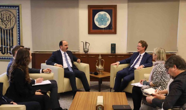 Başkan Altay diplomatik misafirleri ağırladı