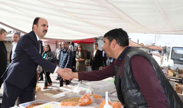 Başkan Altay ilçelerde vatandaşların Ramazan bereketine ortak oldu
