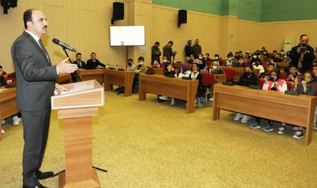 Başkan Altay: "Yarınlarımız için şehrimizi çocuklarla birlikte yönetiyoruz"