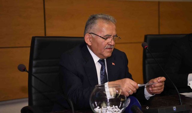 Başkan Büyükkılıç, 'Personel Alım Kura Töreni'ne katıldı