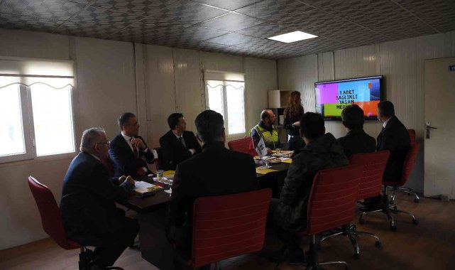 Başkan Büyükkılıç, Recep Tayyip Erdoğan Millet Bahçesi ile ilgili brifing aldı